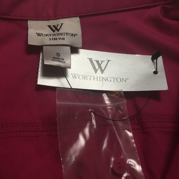 Fuchsia Worthington Sleeveless Button Down - Picture 2 of 2